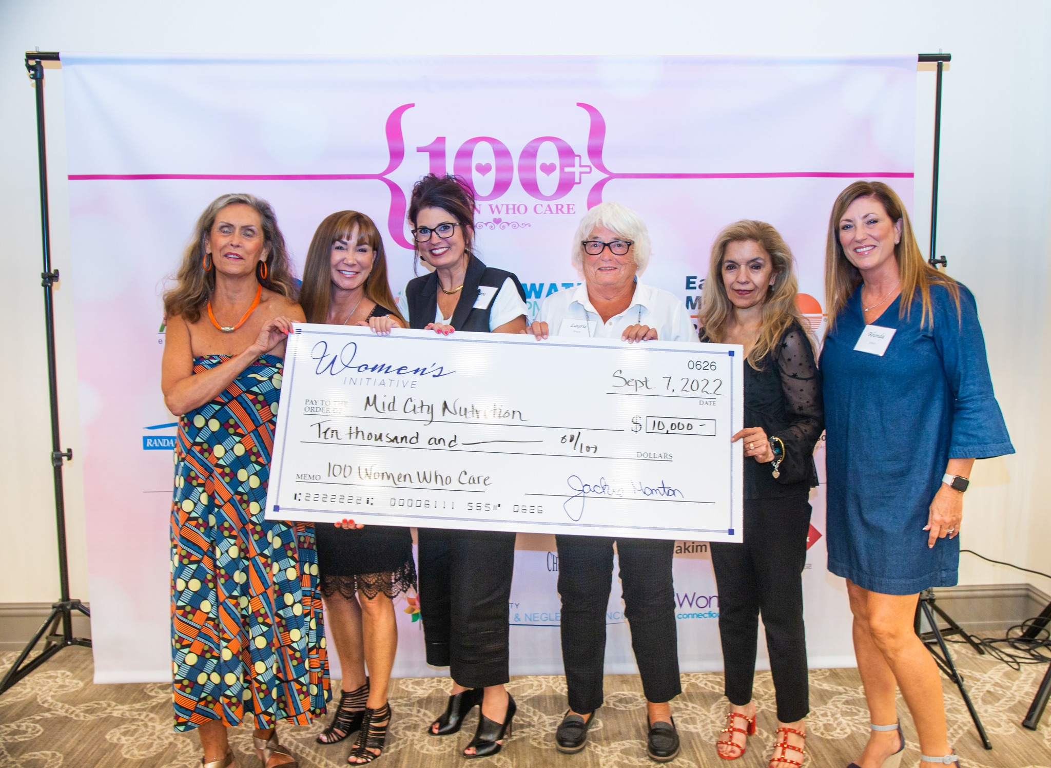 Mid City Nutrition Wins $10,000 Grant from Women’s Initiative